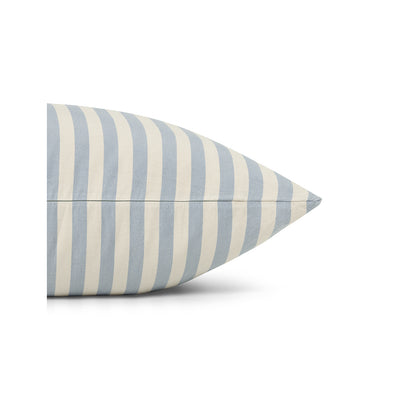 Studio Feder pude, 40 x 60 cm - Maddie - Pale blue stripe